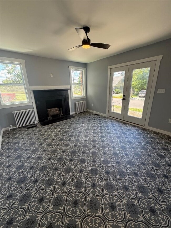 Foto del edificio - 709 Ridgecrest Way