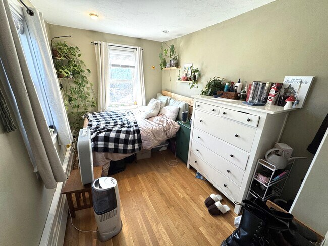 Foto del edificio - 735 Somerville Ave