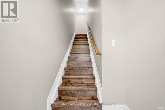 Building Photo - 25 Devondale Ave