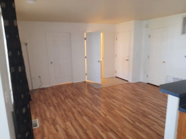 Building Photo - 5835 W Clearview Ln