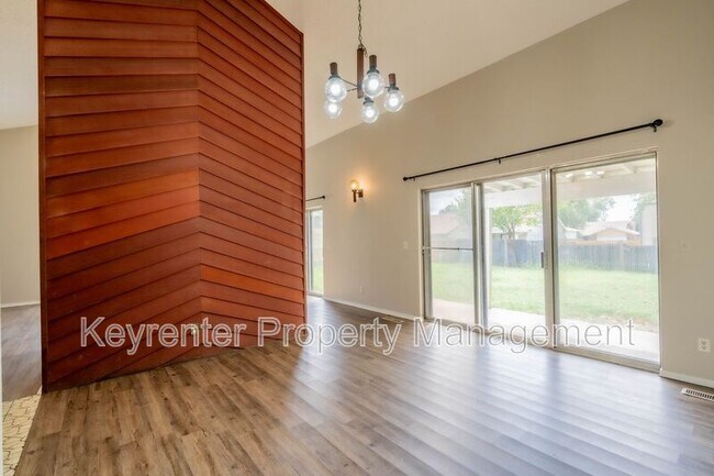 Foto del edificio - 7130 S Darlington Ave