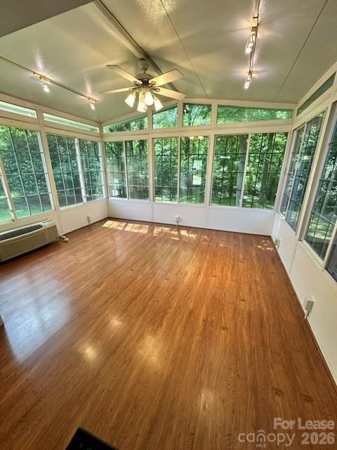 Foto del edificio - 289 Fryling Ave SW