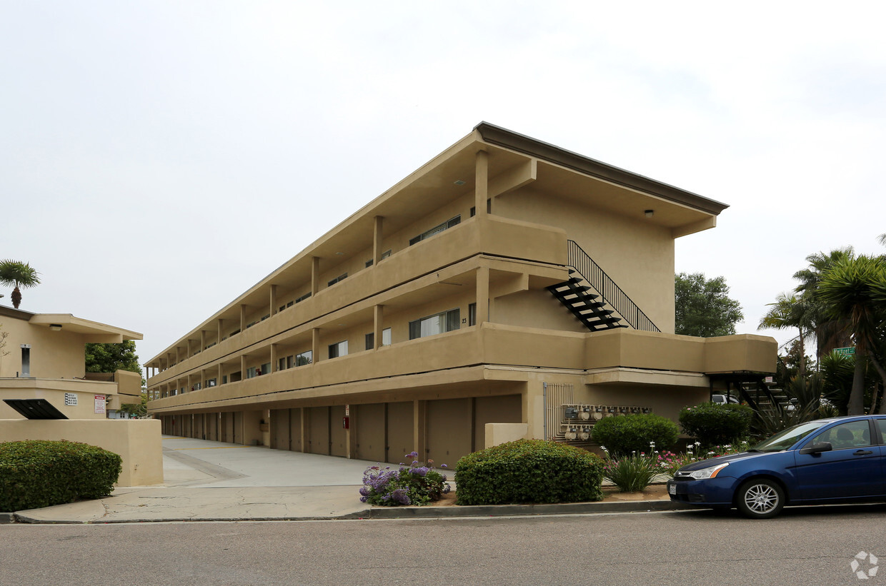 Building Photo - Corinthian Apartments