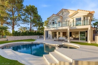 Building Photo - 1833 Corta Bella Dr