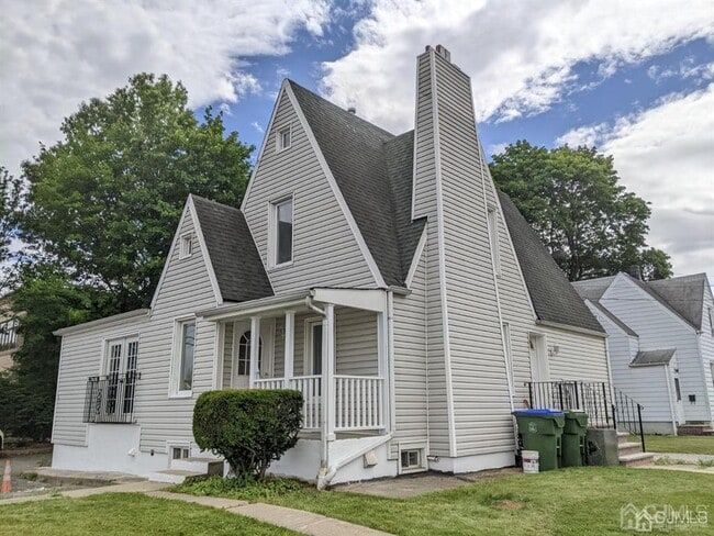 Foto del edificio - 120 Plainfield Ave