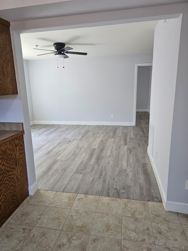 Building Photo - 151 Vixen Cir