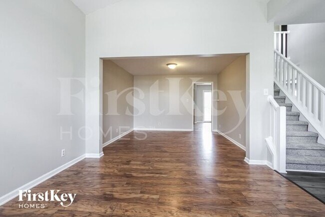 Foto del edificio - 10705 Creekside Woods Dr