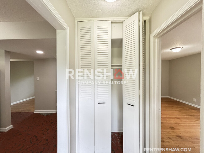 Foto del edificio - 4076 Chippewa Rd