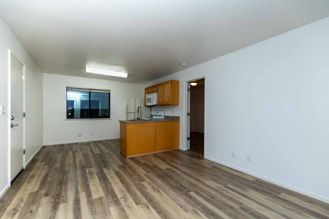 Foto del edificio - 2470 Bella Vista Ave