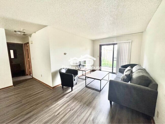 Foto del edificio - 1115 W 1st St