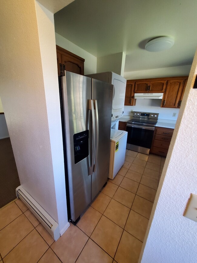 Building Photo - 138 N Willow St