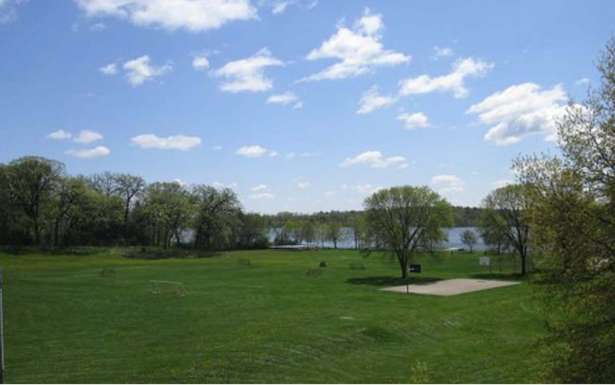 Building Photo - 2628 Arbor Dr