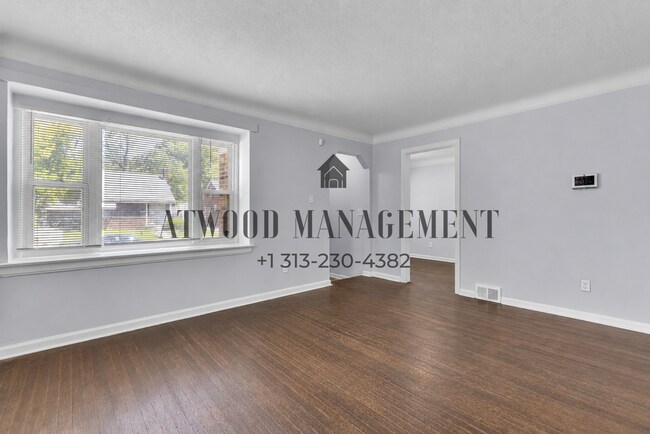 Building Photo - This beautifully updated 3-bedroom, 1-bath single-family home is ready for move-in!