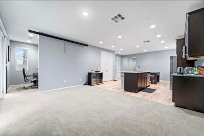 Building Photo - 44060 Buckeye Ct
