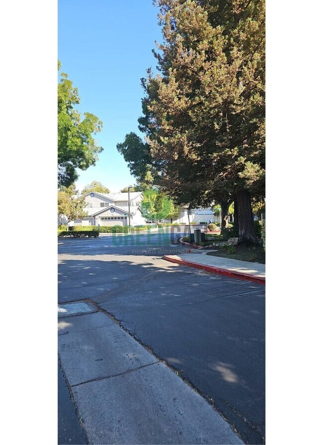 Building Photo - Charming 3 Bedroom 2 Bath Condo in TRACY! ...