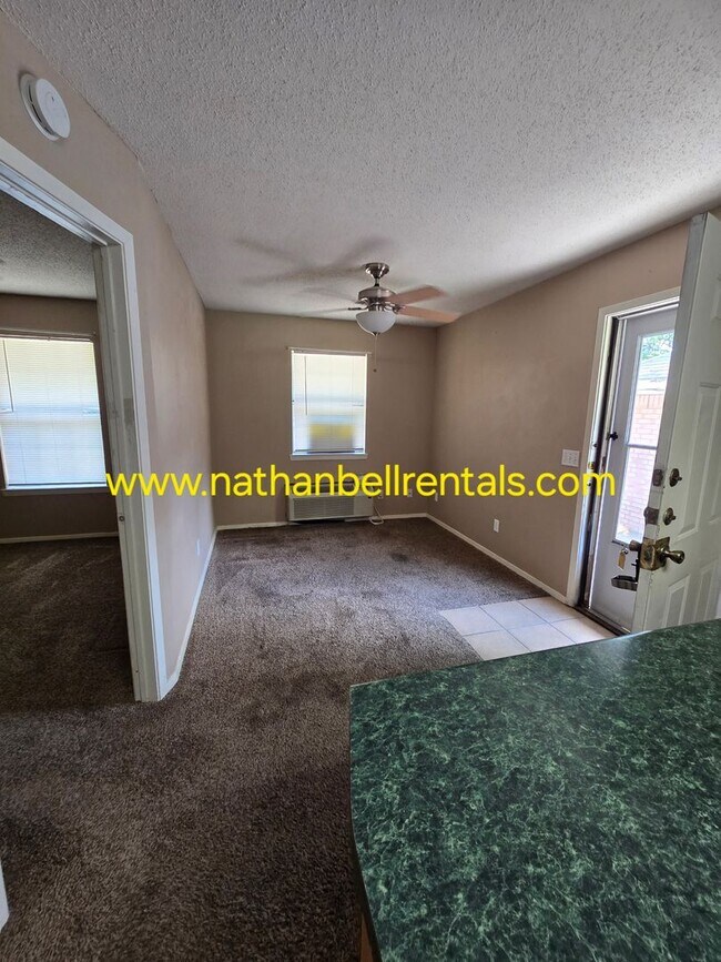 Foto del edificio - 736 8th St SE