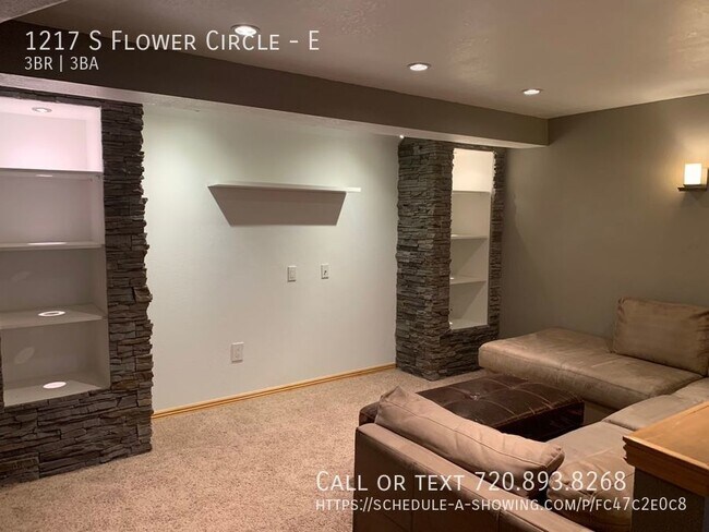 Building Photo - Luxury Living in Lakewood: Your Dream Home...