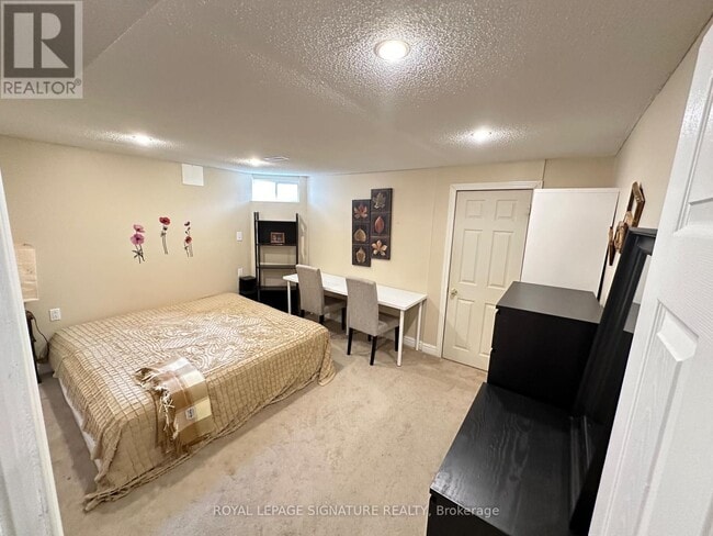 Building Photo - 27 Kiwi Crescent