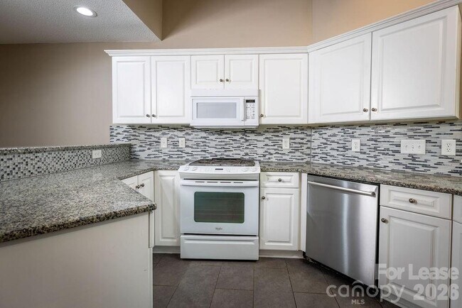 Foto del edificio - 14623 Waterside Dr