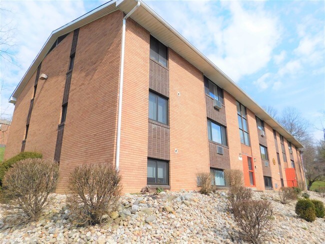 Foto del edificio - 1211 Logan Rd