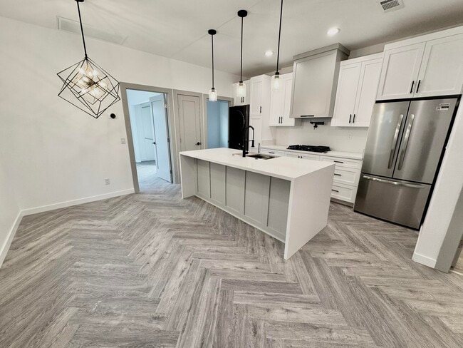 Foto del edificio - 2643 Summerchase Ave