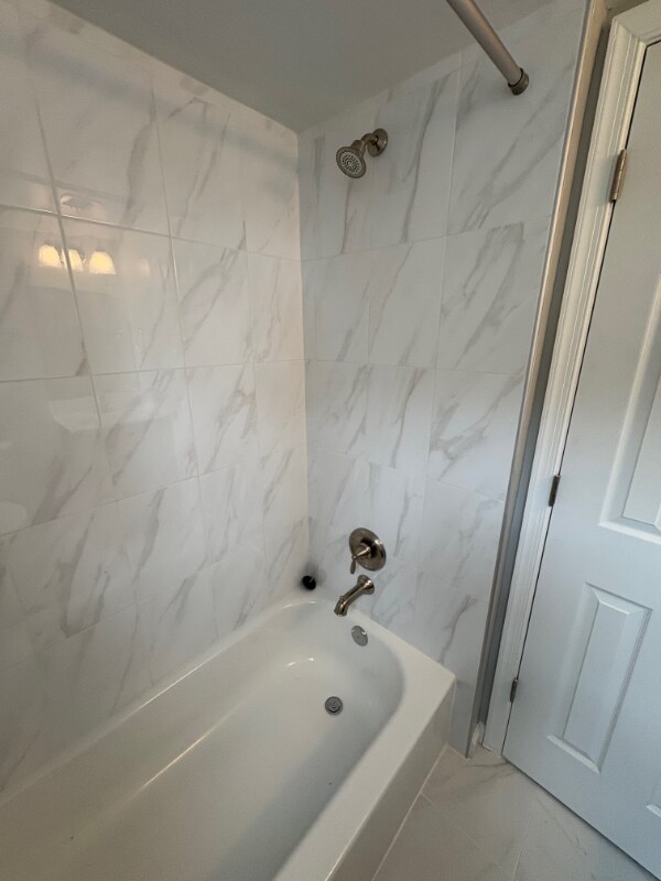 Foto del edificio - 7258 Donnell Pl