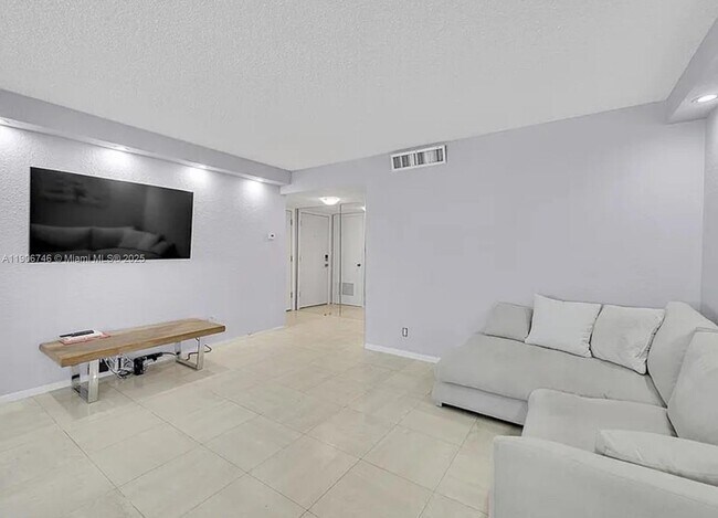 Foto del edificio - 1880 S Ocean Dr