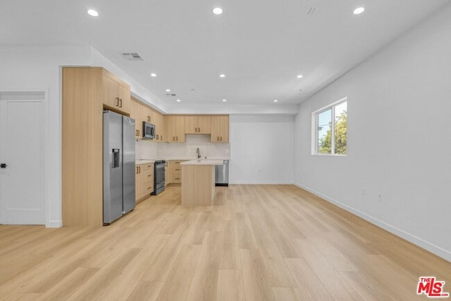 Foto del edificio - 10828 Hesby St