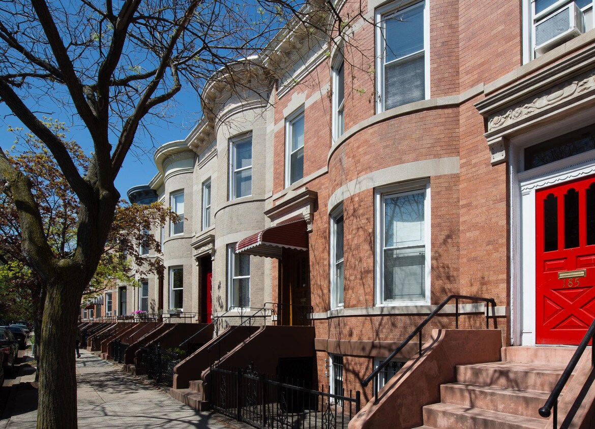 Primary Photo - 175 Windsor Pl