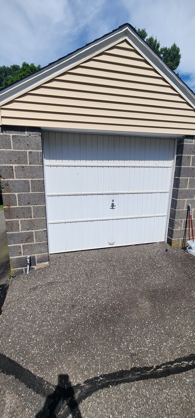 67 Maple St Unit 67A, Seymour, CT 06483 Apartments in Seymour, CT