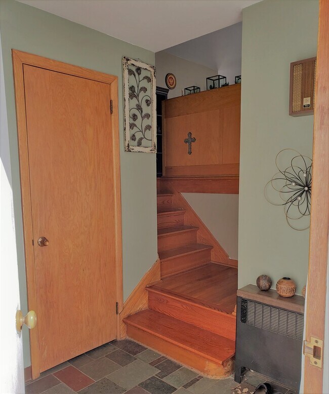 Foto del edificio - Beautiful brick 3 bedroom home in a country setting on 1.5 acres