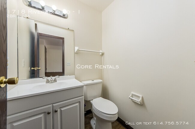 Foto del edificio - 1718 River Bend Rd