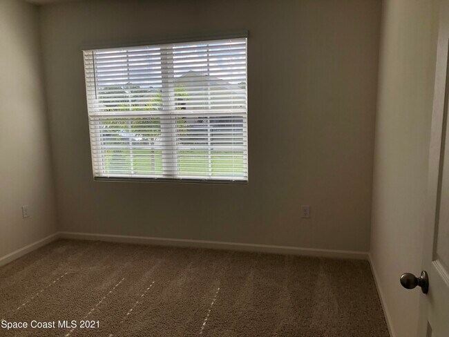 Foto del edificio - 388 Guinevere Dr SW