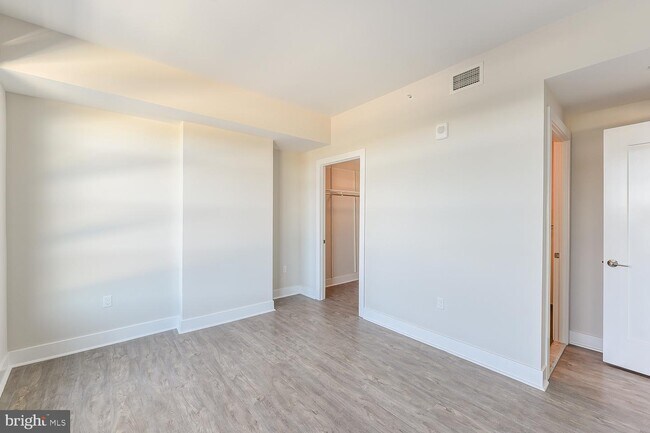 Foto del edificio - 901 H St NE