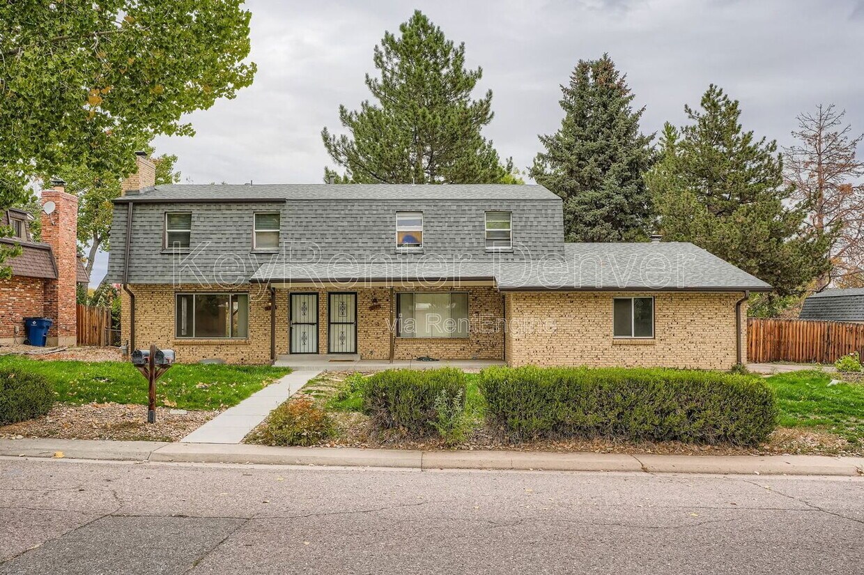 Primary Photo - 6459 W Portland Ave