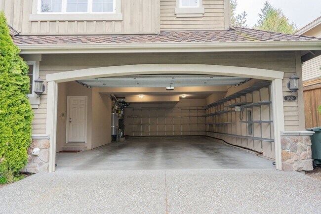 Building Photo - 5bd/3.5ba Sammamish Home