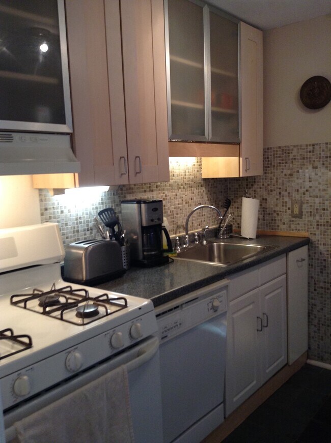 Foto del edificio - 56 Westervelt Ave
