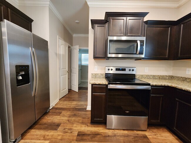 Building Photo - 542 Sunflower Dr