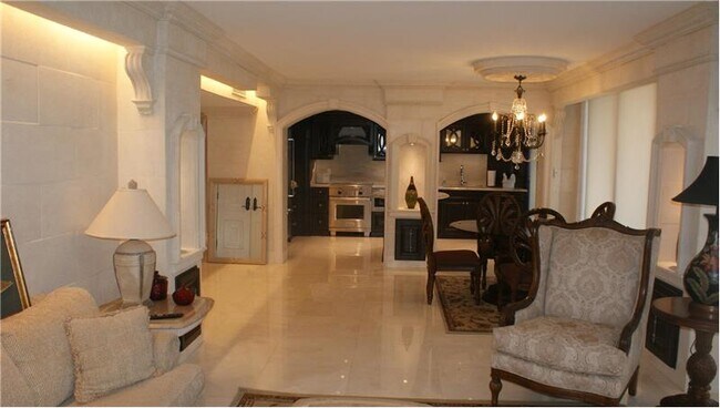 Building Photo - 3400 N Ocean Dr