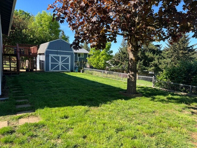 Photo - 18455 Meinig Ave (Sandy, OR) House