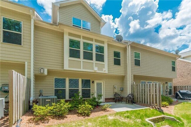 Foto del edificio - 3494 New Fawn Ln