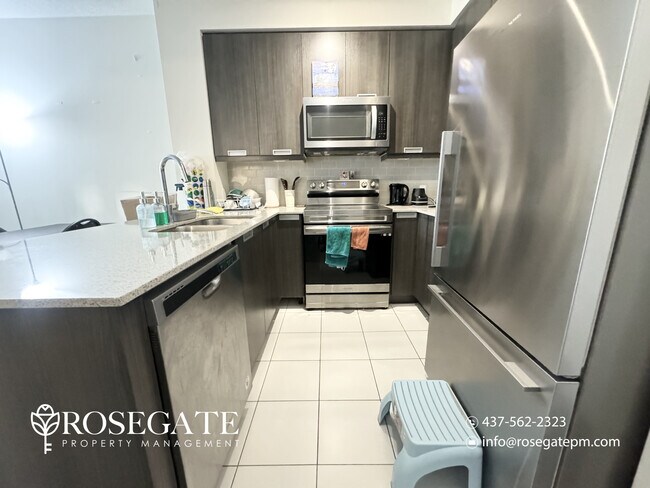 Photo du bâtiment - 910-65 Watergarden Dr, Mississauga, Ontario L5R 0G9