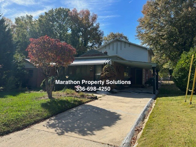 Building Photo - 1704 Pichard St