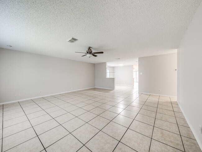 Foto del edificio - Converse, TX - House - $1,645.00 Available...
