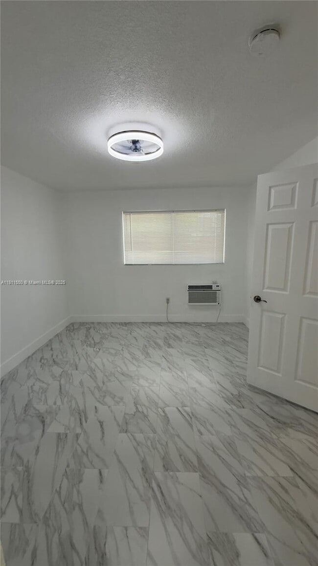 Building Photo - 2160 NW 23rd Ave