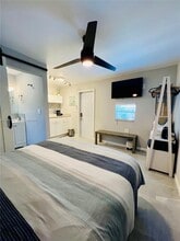 Building Photo - 361 SW 20th Rd