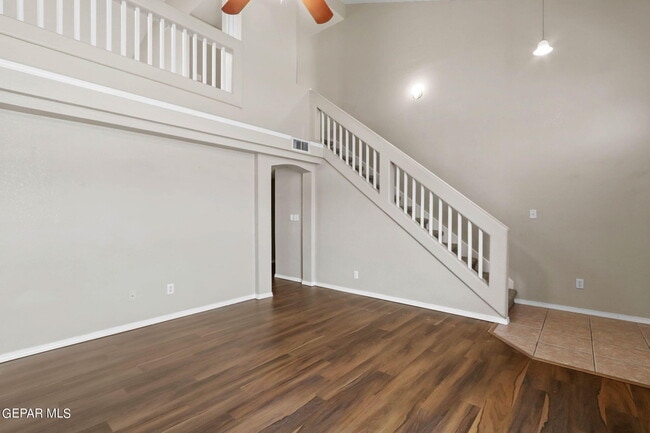 Building Photo - 10822 Elise St