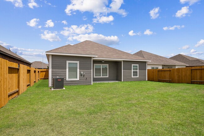 Building Photo - 420 Mystic Slopes Dr