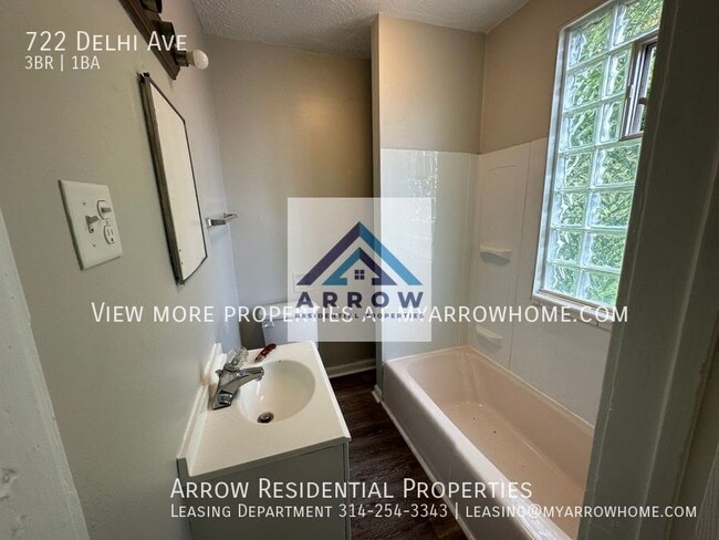 Building Photo - 722 Delhi Ave