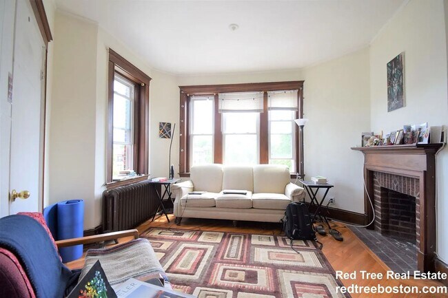 Building Photo - Dog Negotiable Apt in Convenient Location ...
